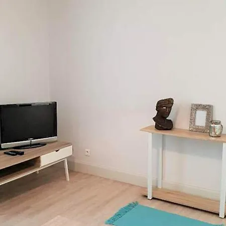 Moulins, 2 Pieces, 2 Personnes - Fr-1-489-282 Apartmán *